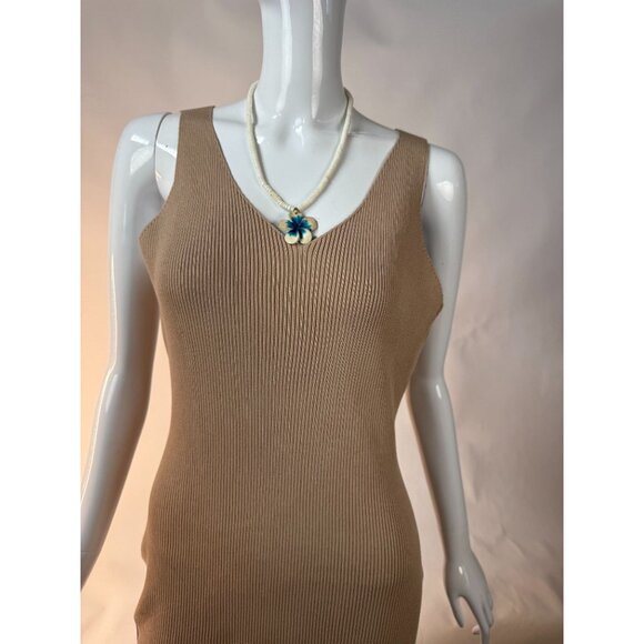 Vintage Shell & Bead Necklace With Hand-Painted Blue Floral Pendant - Picture 7 of 16